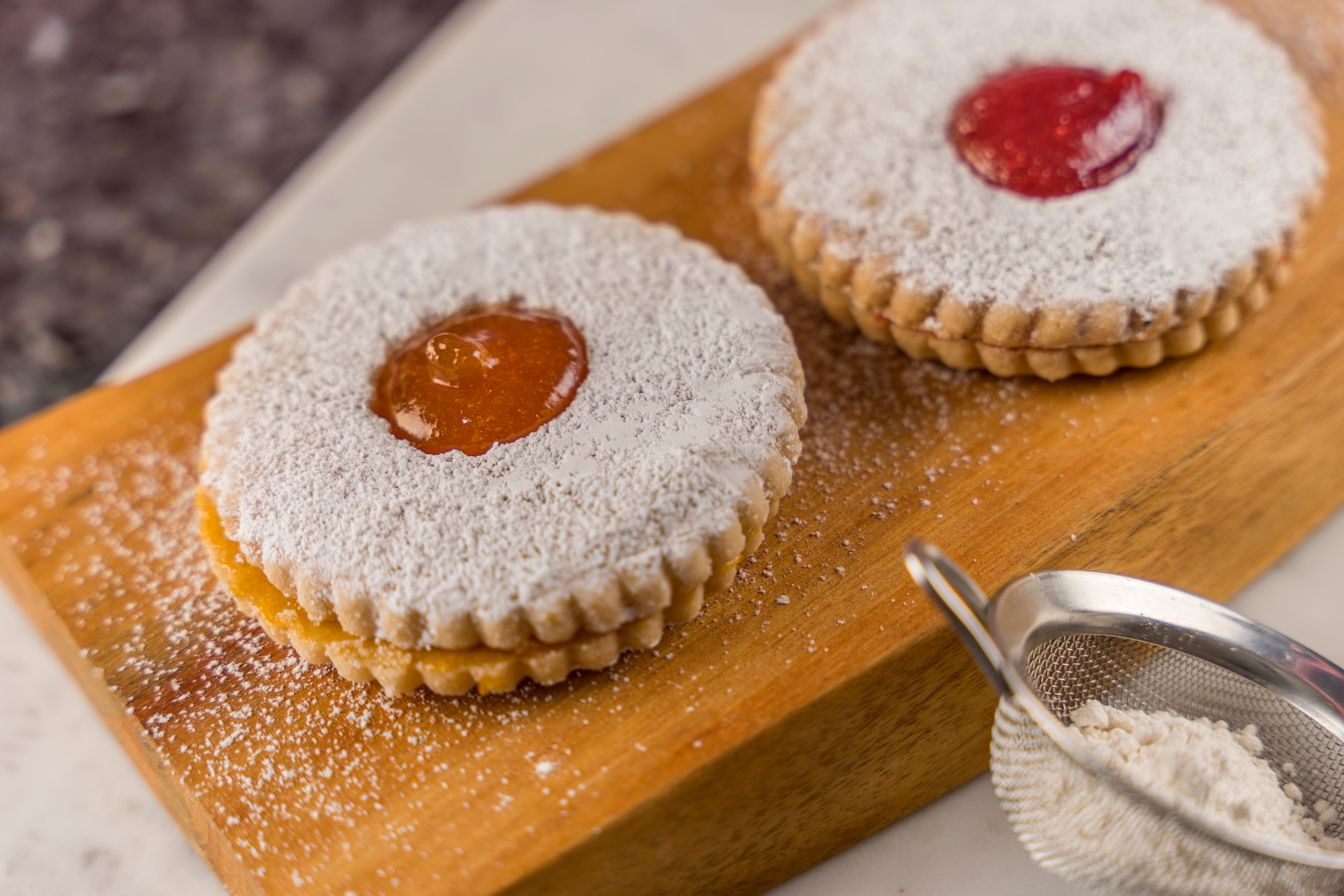 Linzerli Linzer Cookies Pack of 6 – ButterFlake