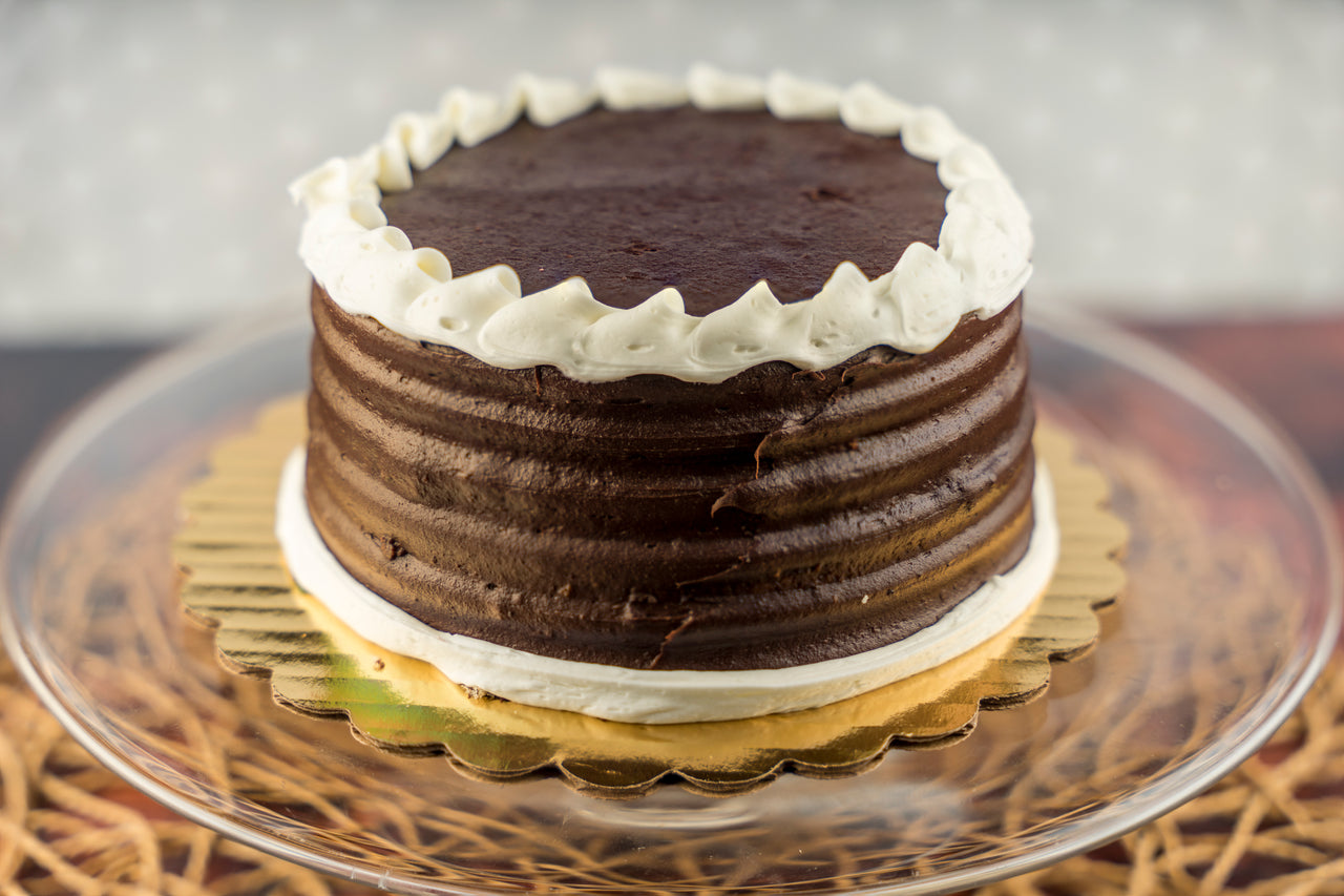 Vanilla Layer Chocolate Fudge Cake